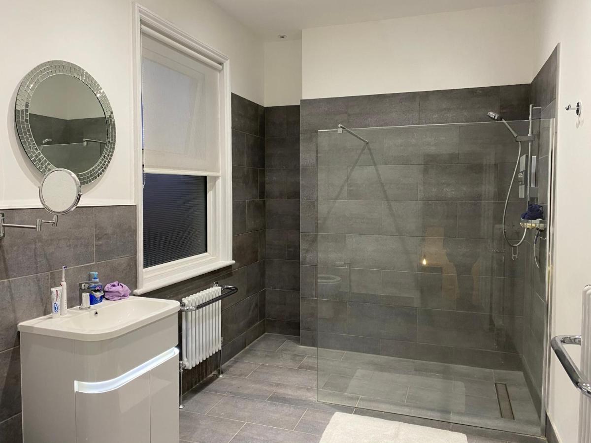 Westgate Two-Bedroom Homestay Suite Esterno foto